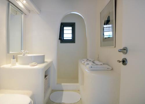 bathroom 01